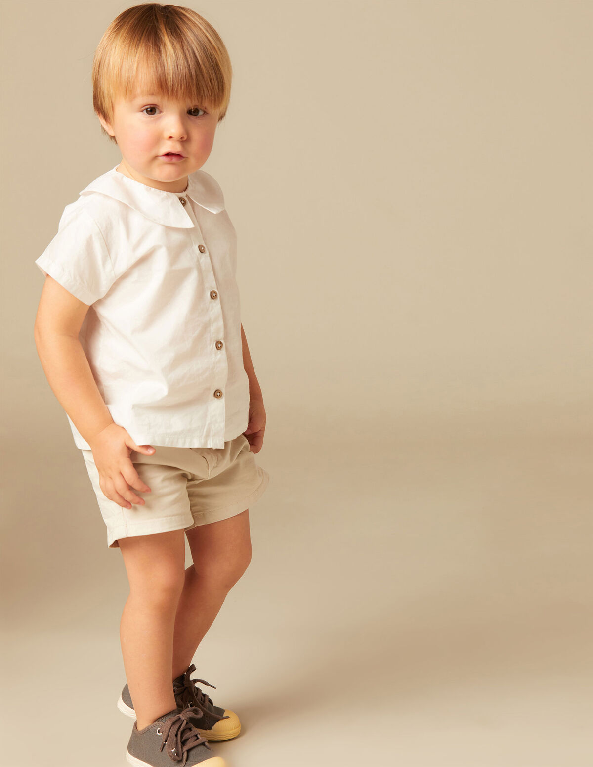 CHEMISE COL ROND BLANCHE