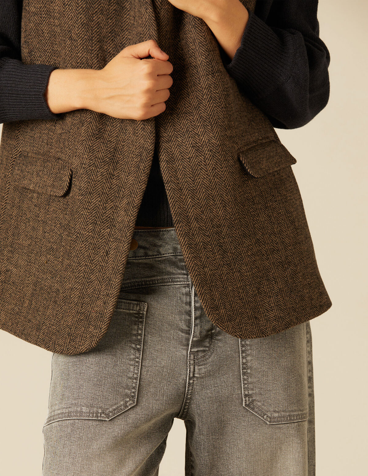 GREY OVERSIZED WAISTCOAT