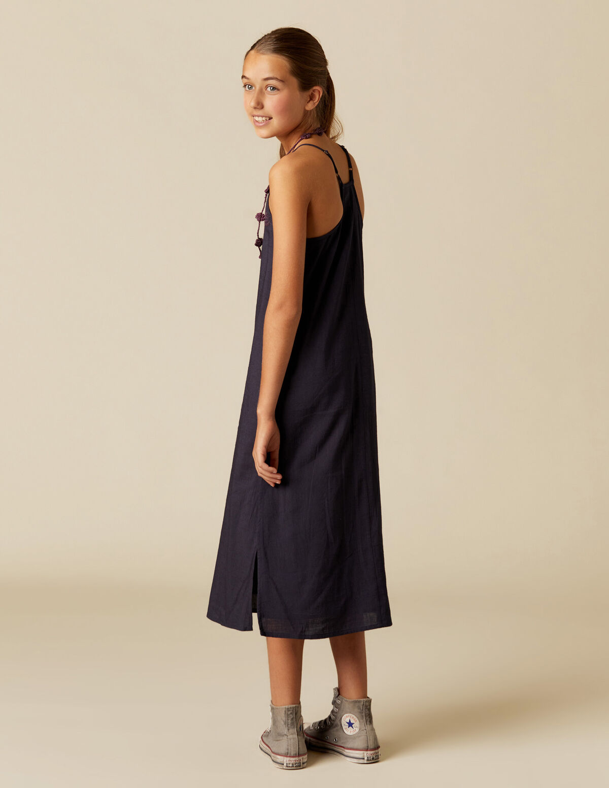 VESTIDO AZUL ALÇAS BORDADOS