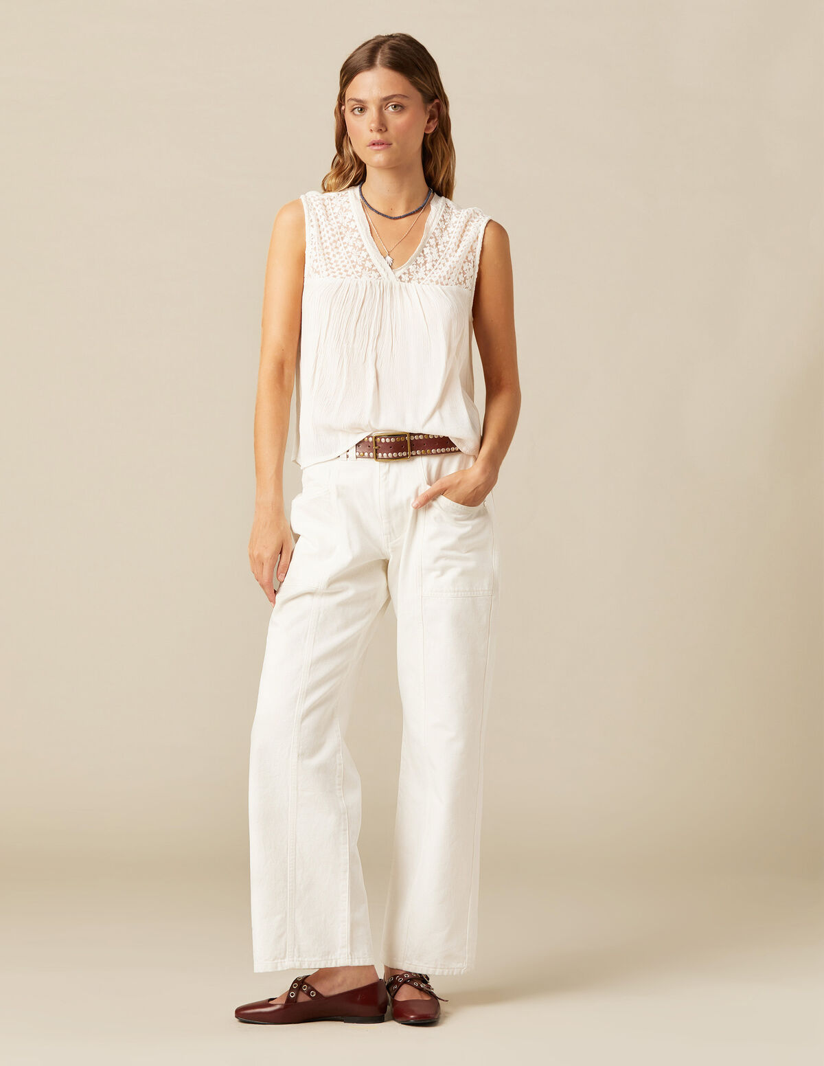 PANTALÓN BLANCO COSTURAS