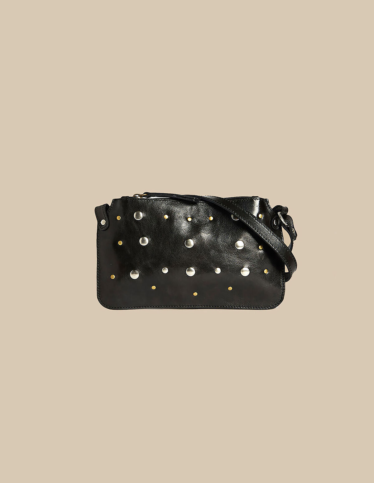 Bolso negro tachuelas en dorado y plateado
