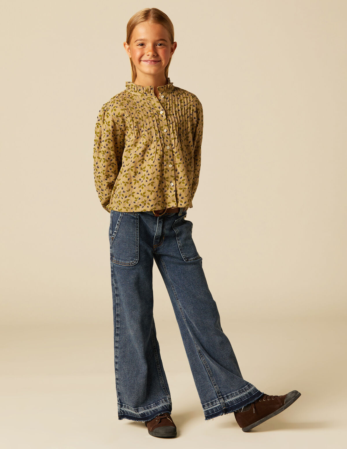 LOOK 1.23