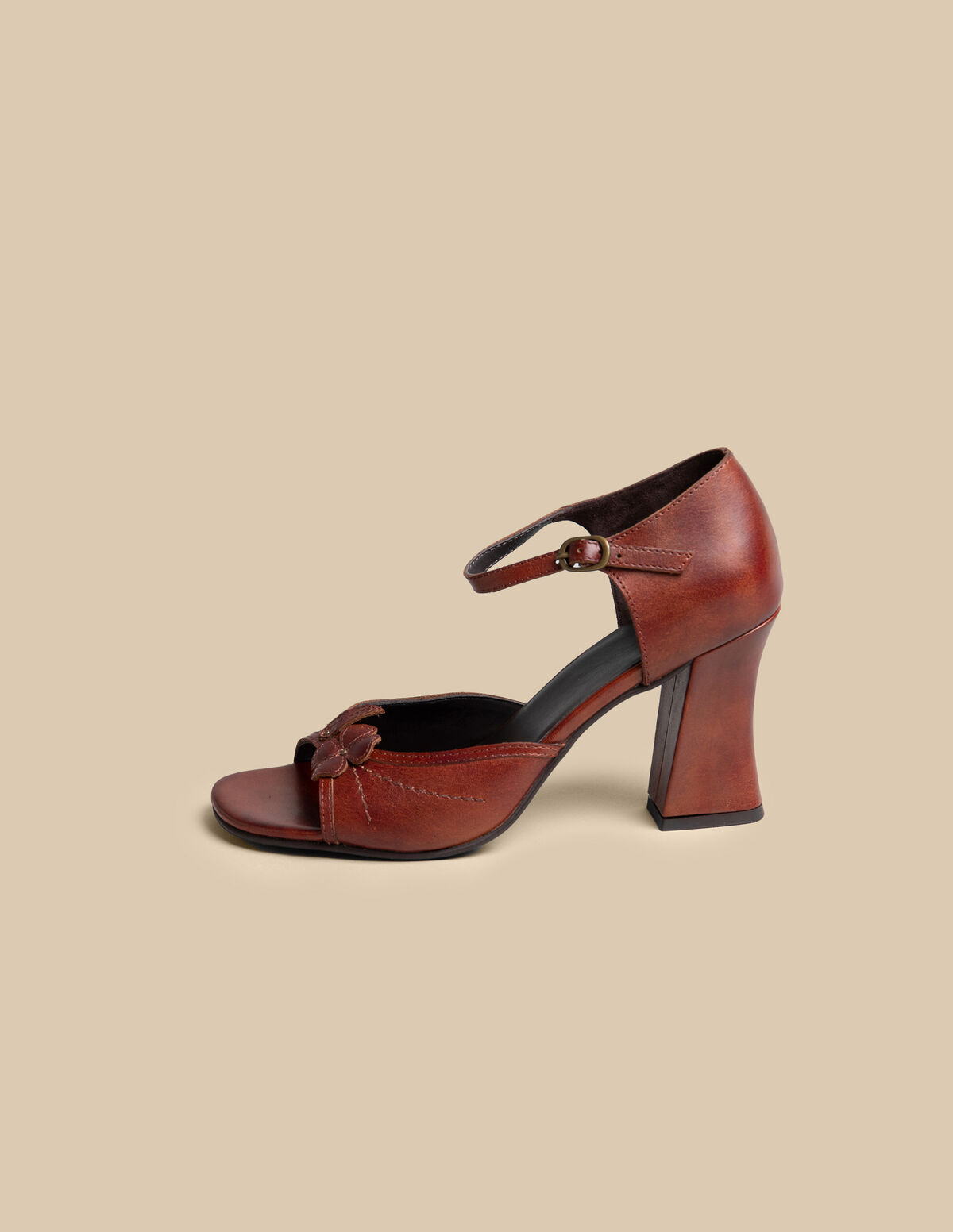 BROWN LEATHER HEELED SANDALS