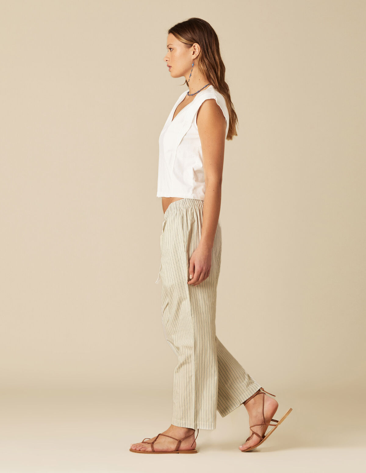 PANTALÓN BLANCO RAYAS AZULES