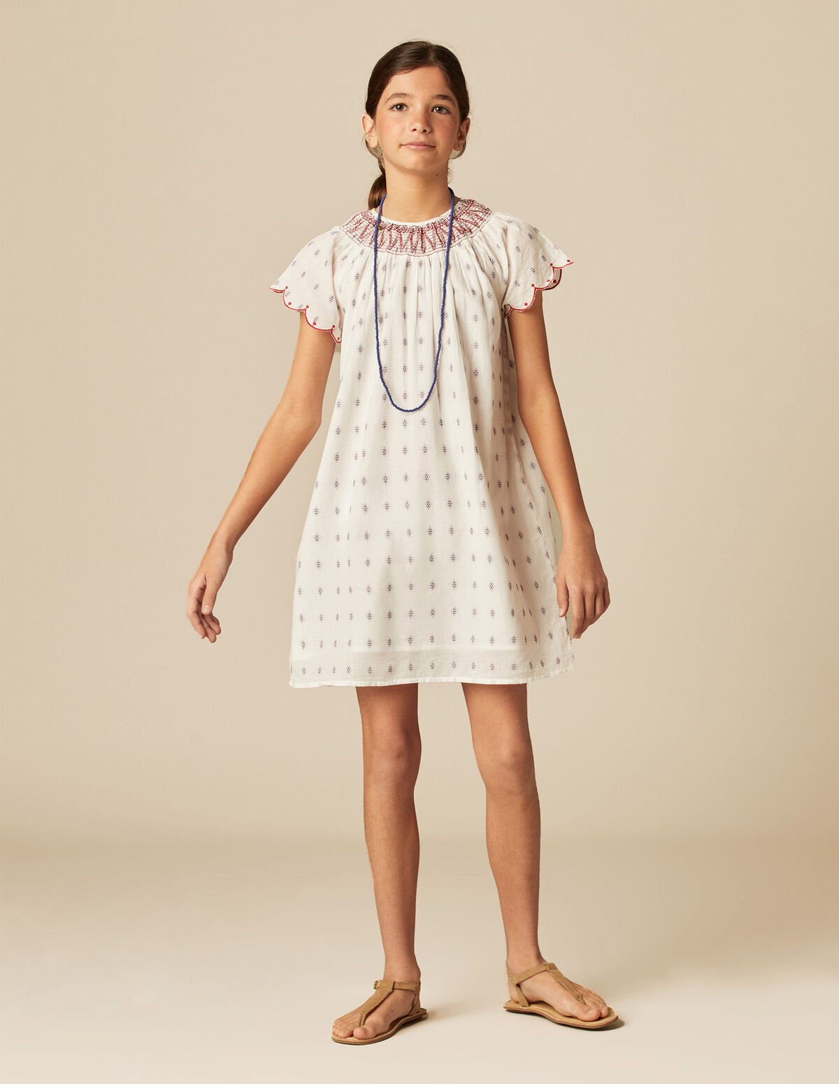 VESTIDO BLANCO BORDADOS ROJO