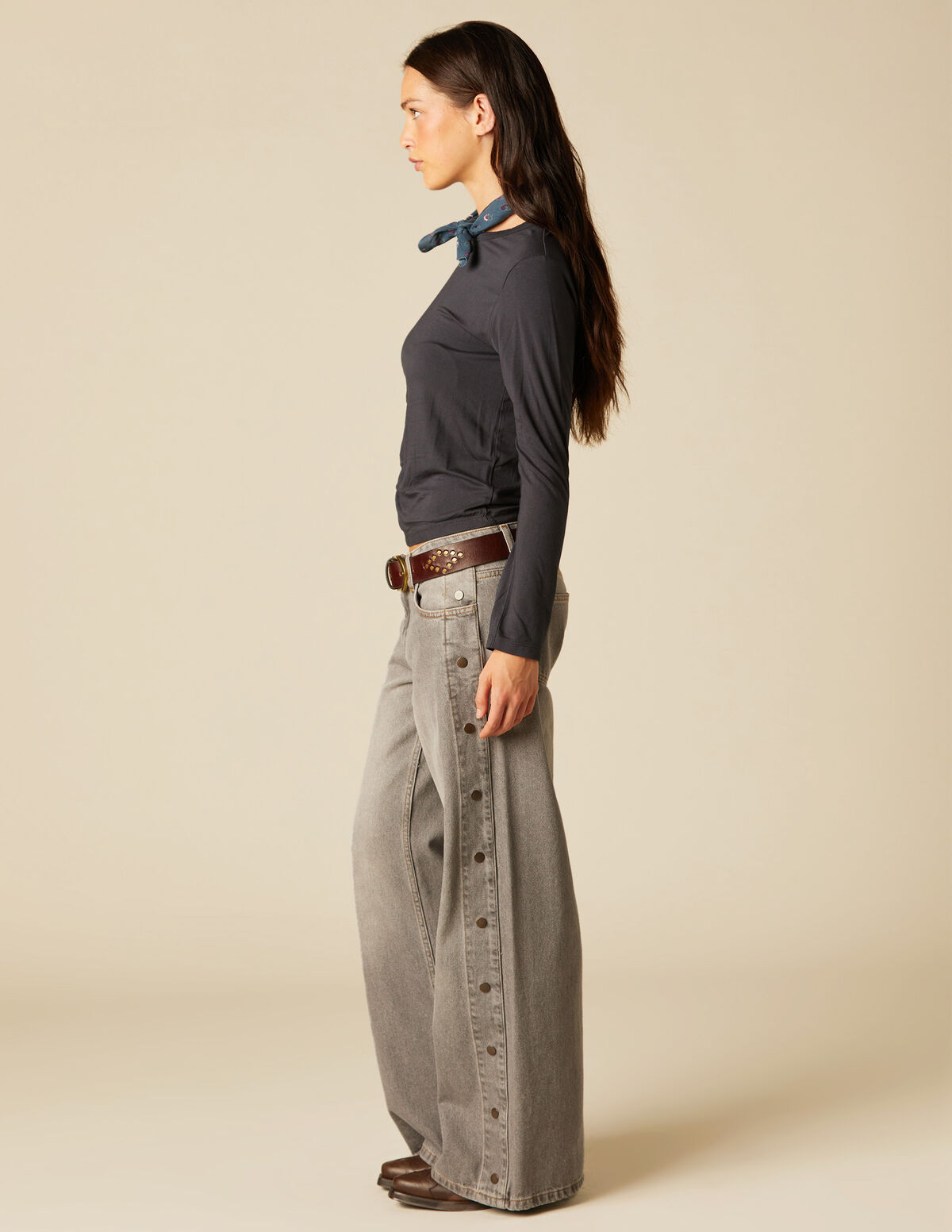 PANTALON BLANC BOUTONS CÔTÉ