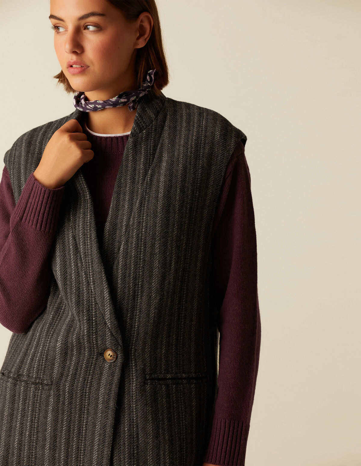 GREY STRIPED GILET