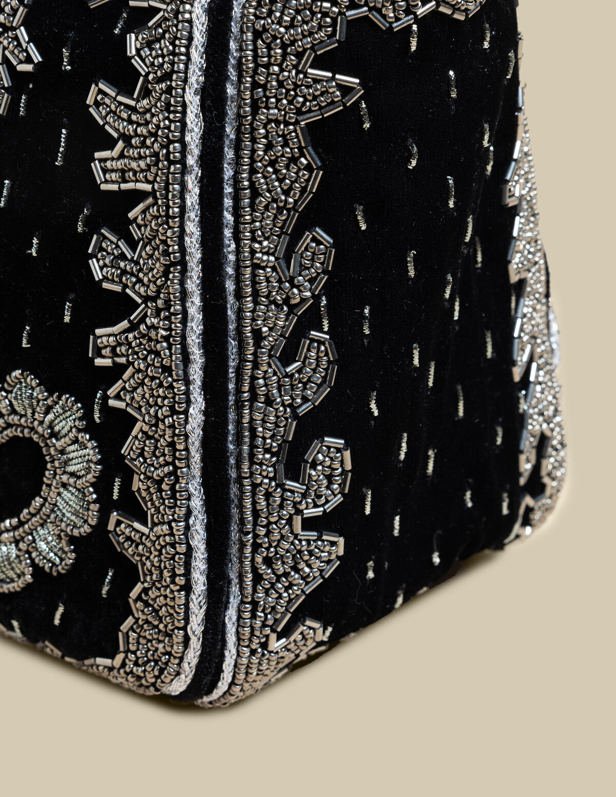 BROWN BEADED VELVET BAG