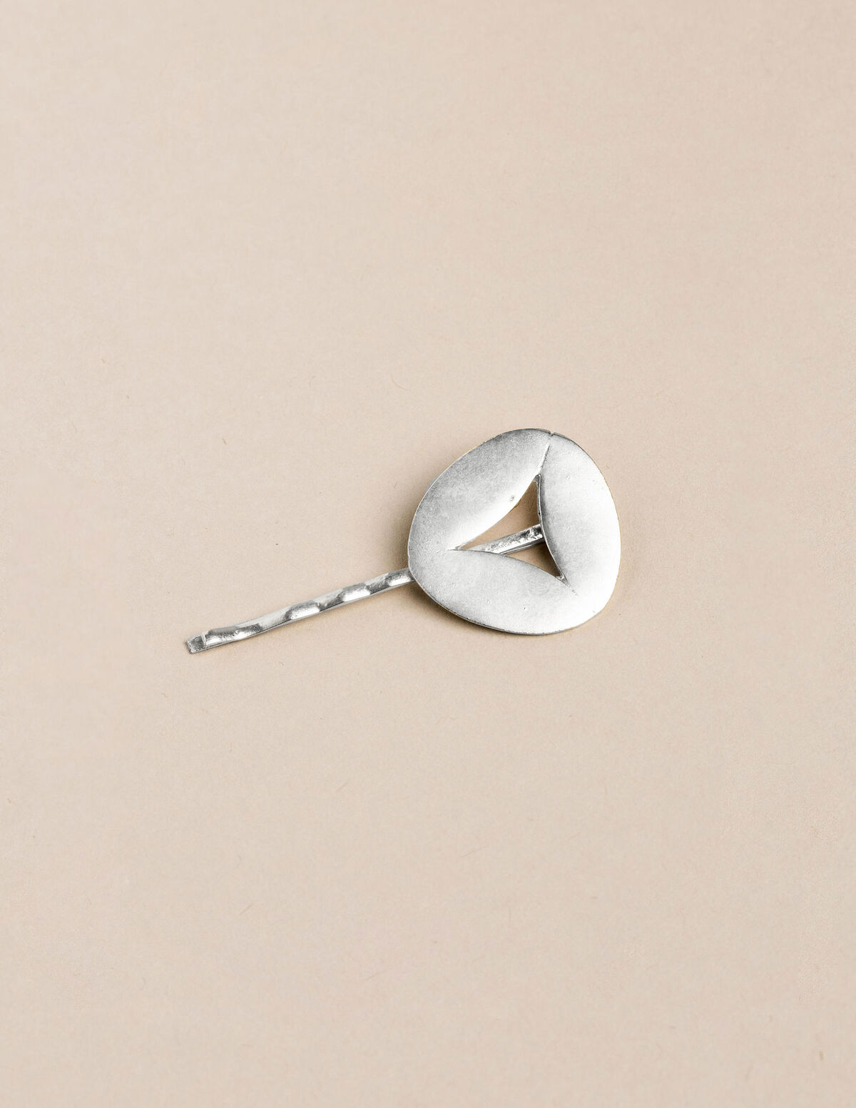 GOLDEN TRIANGLE HAIR CLIP