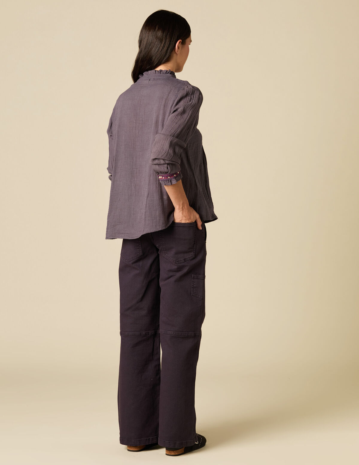 PANTALÓN PESPUNTES MORA