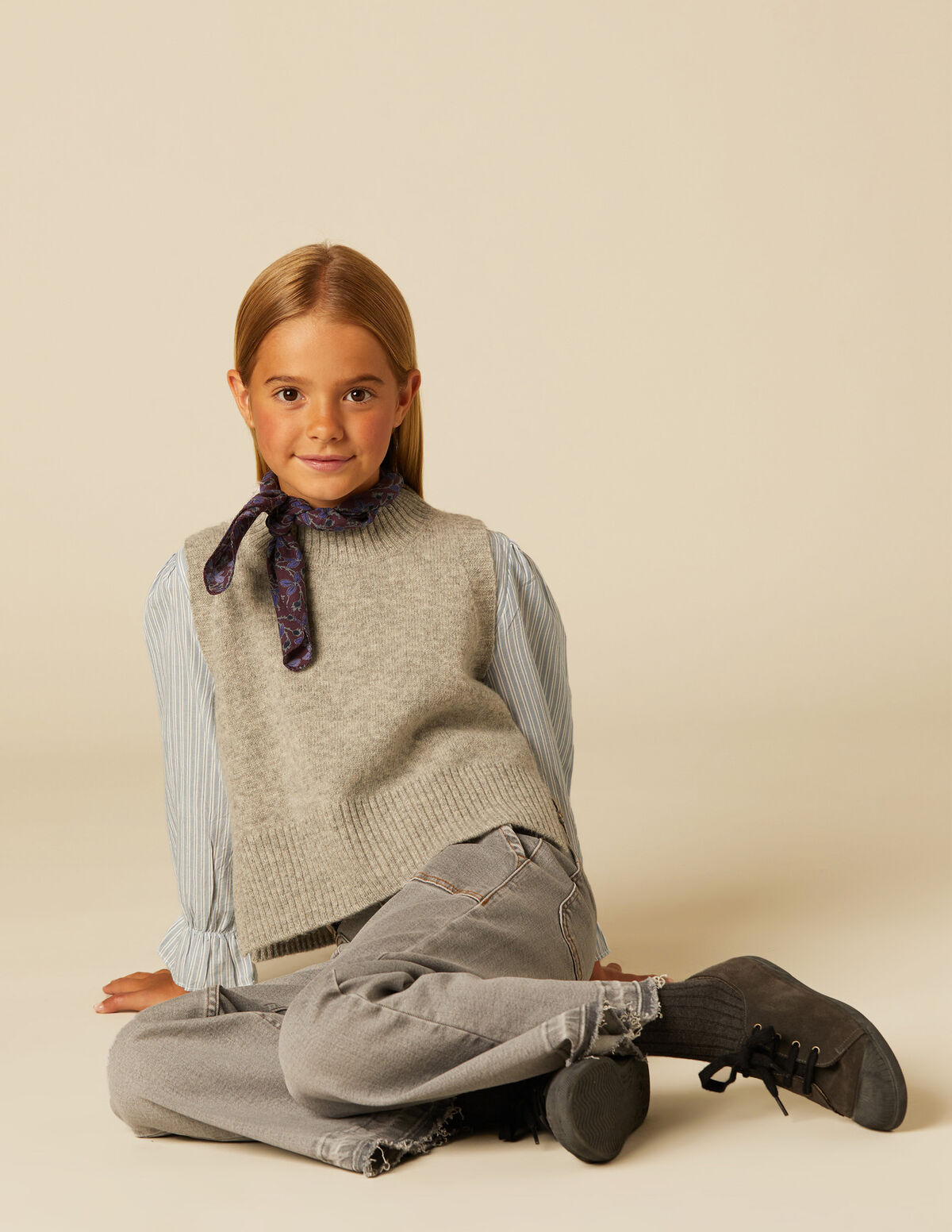 GREY WAISTCOAT