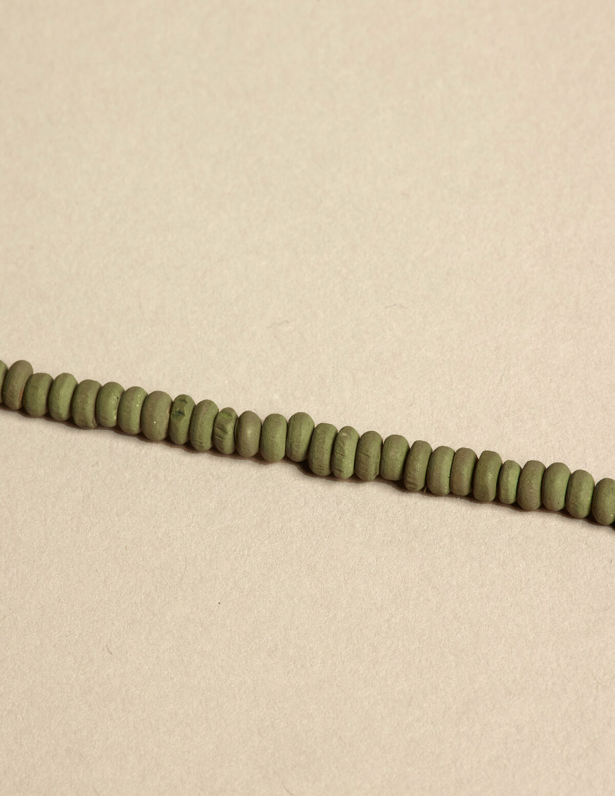 COLAR COMPRIDO MADEIRA AZUL