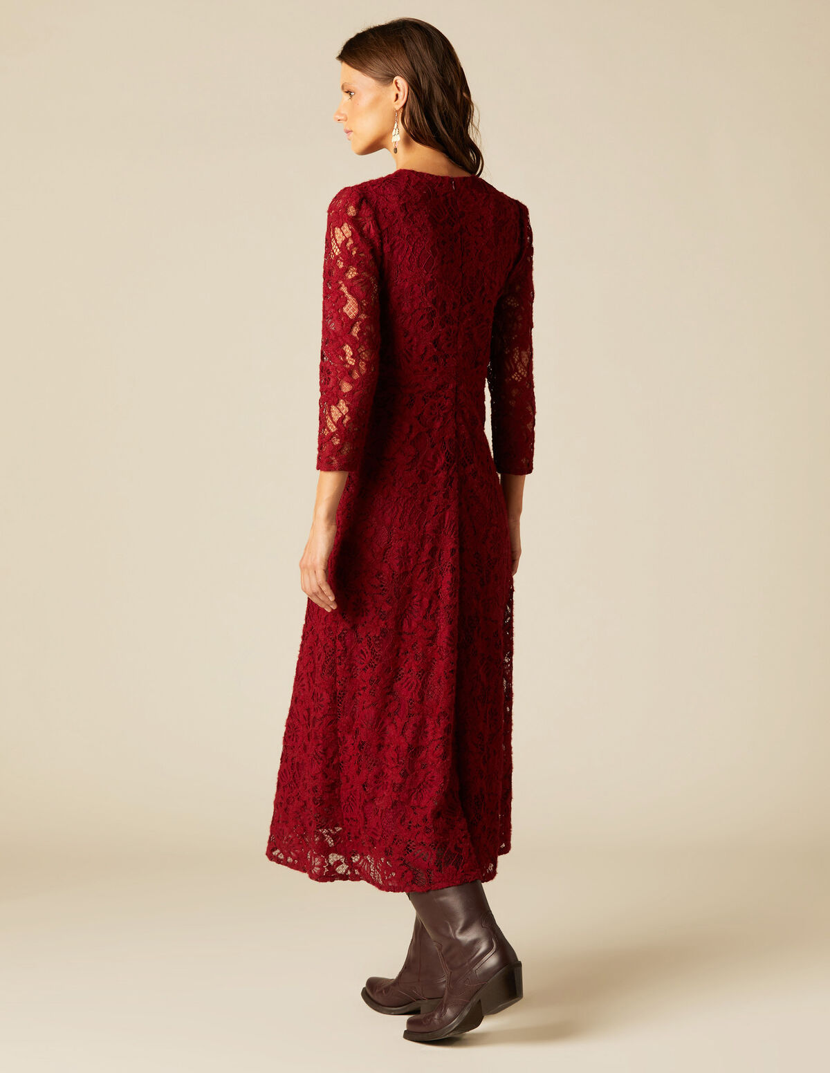 ROBE DENTELLE ROUGE
