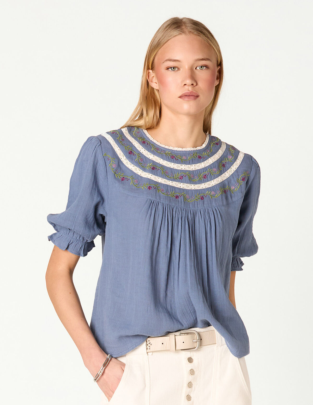 CAMISA TIRA BORDADA ANILINE BLUE