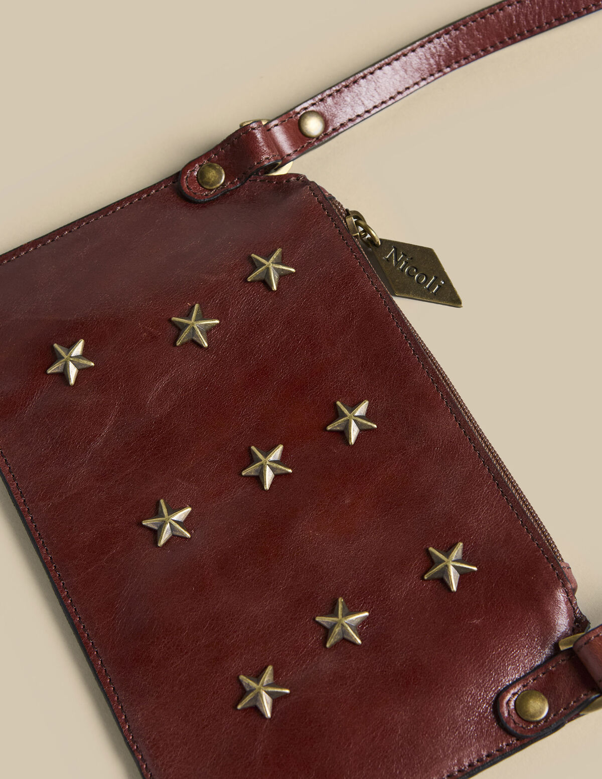 BOLSO ESTRELLAS MARRON