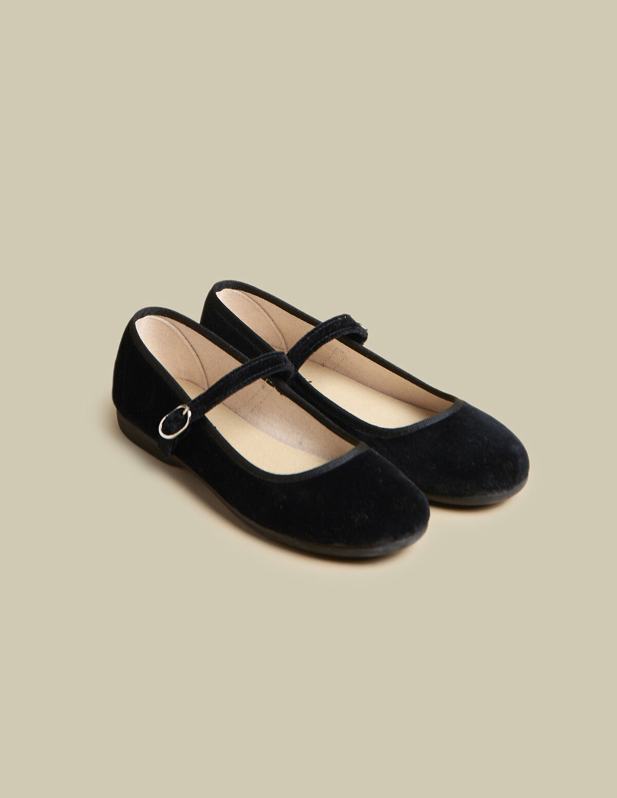 BLACK VELVET CHINAS