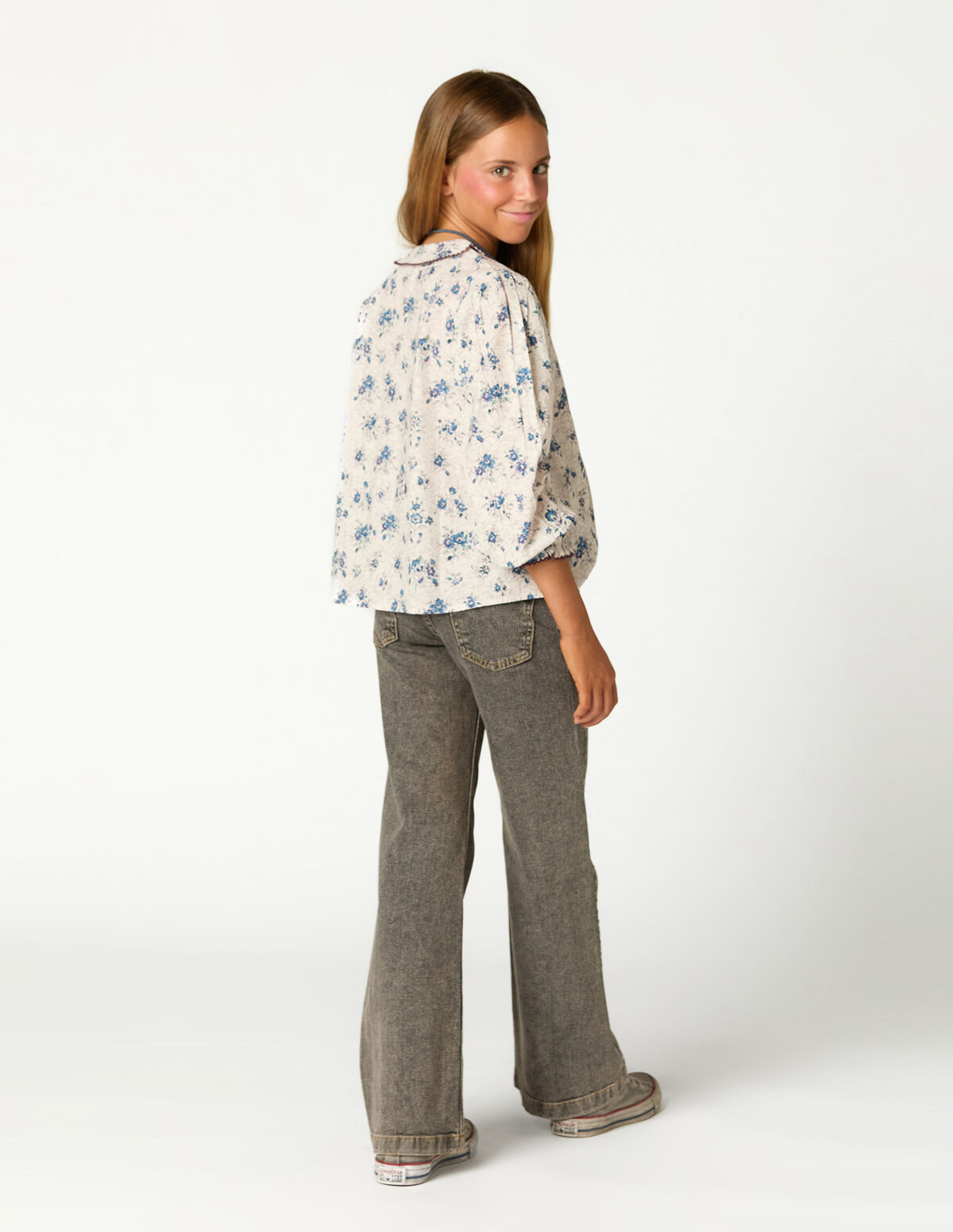 BLUE STUDS JEANS