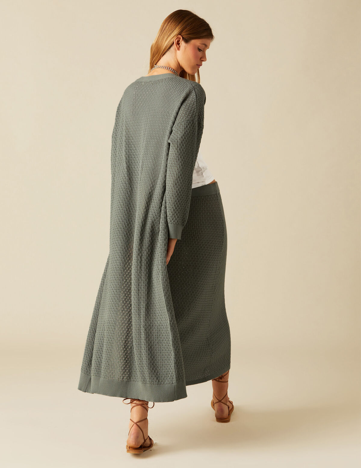 CHAQUETA PUNTO LARGA GRIS