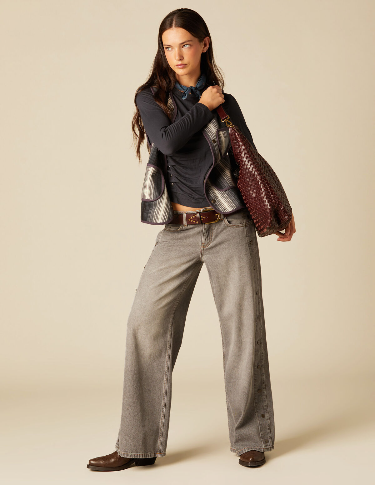 LOOK 1.34