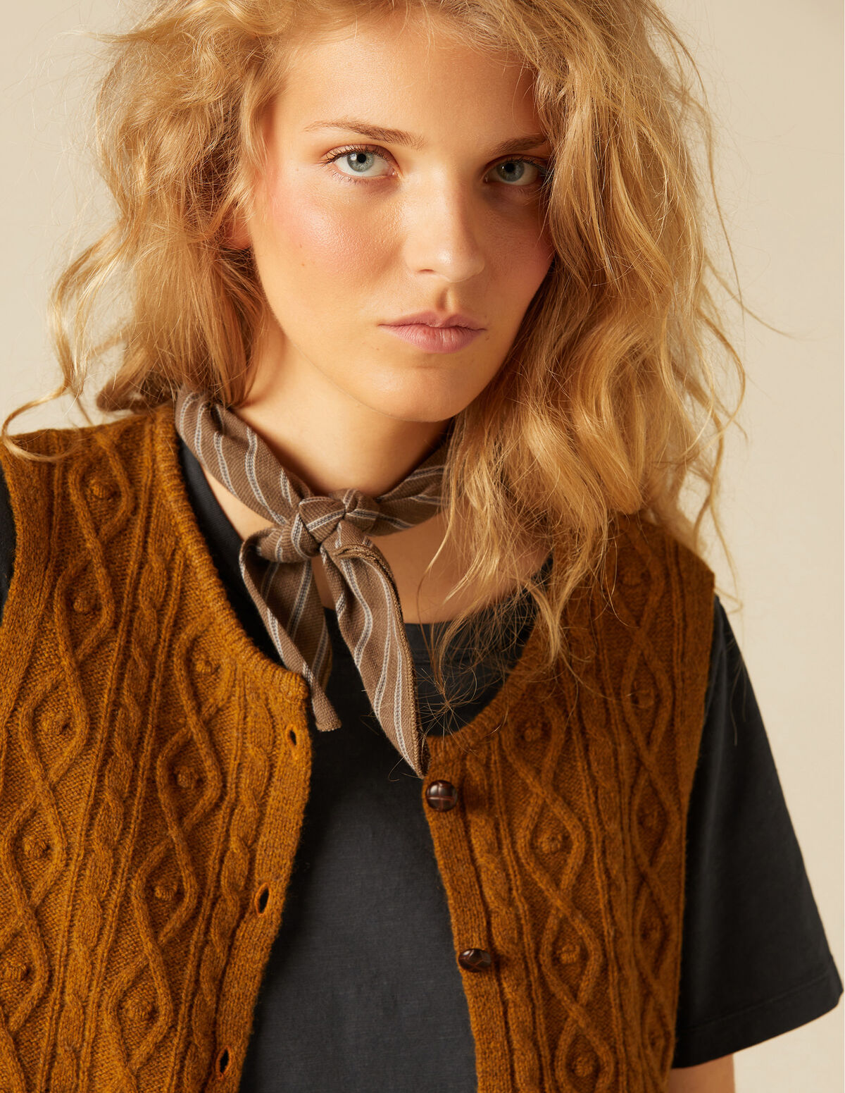 MUSTARD KNIT WAISTCOAT