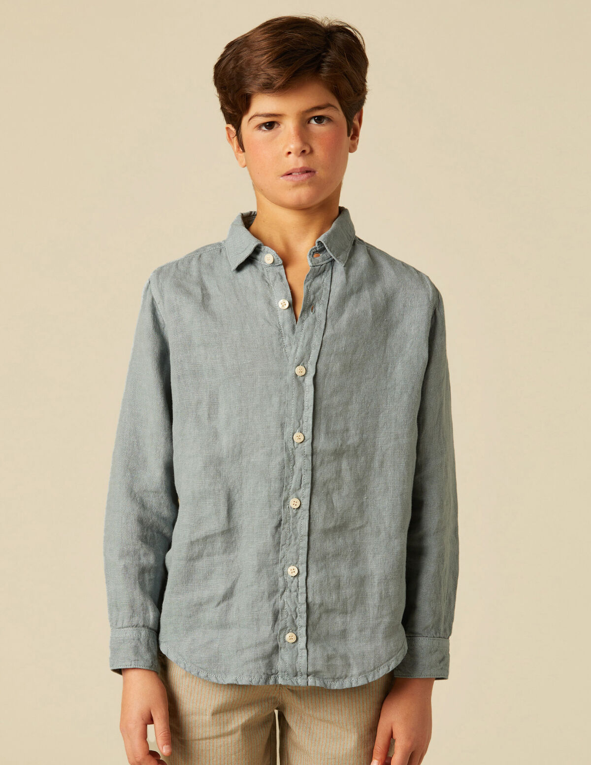 CAMISA CUELLO PICO LINO GRIS