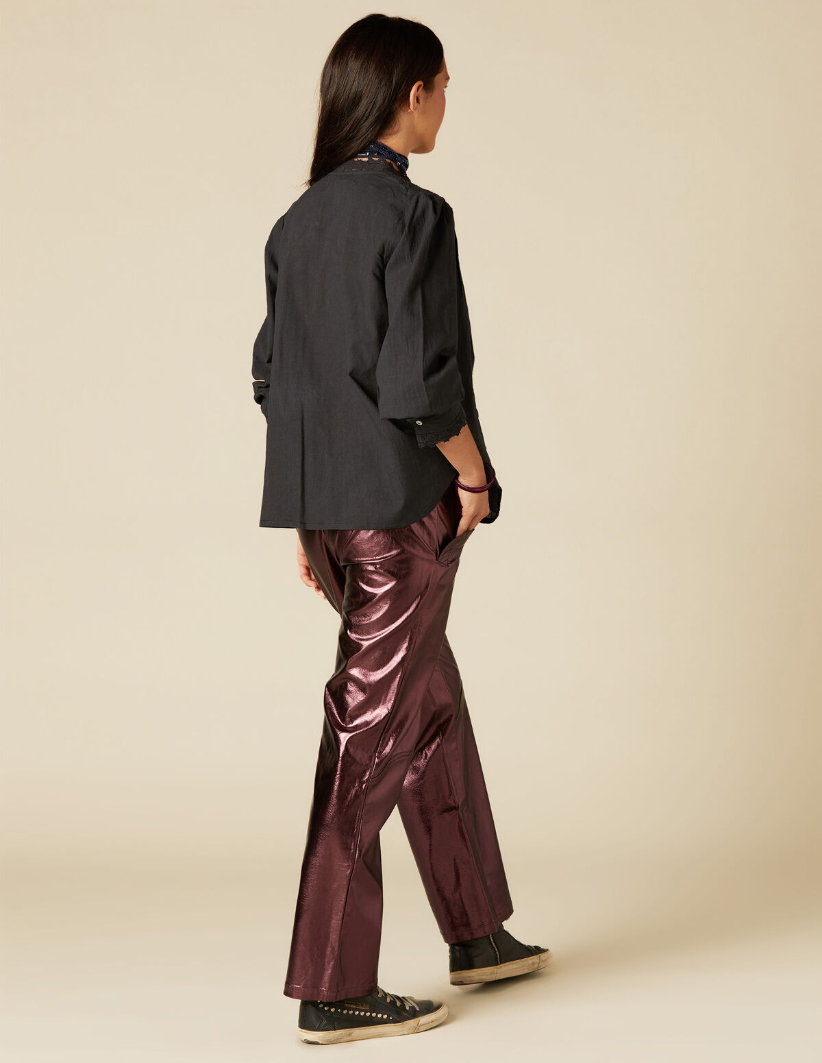 BERRY SHINY TROUSERS