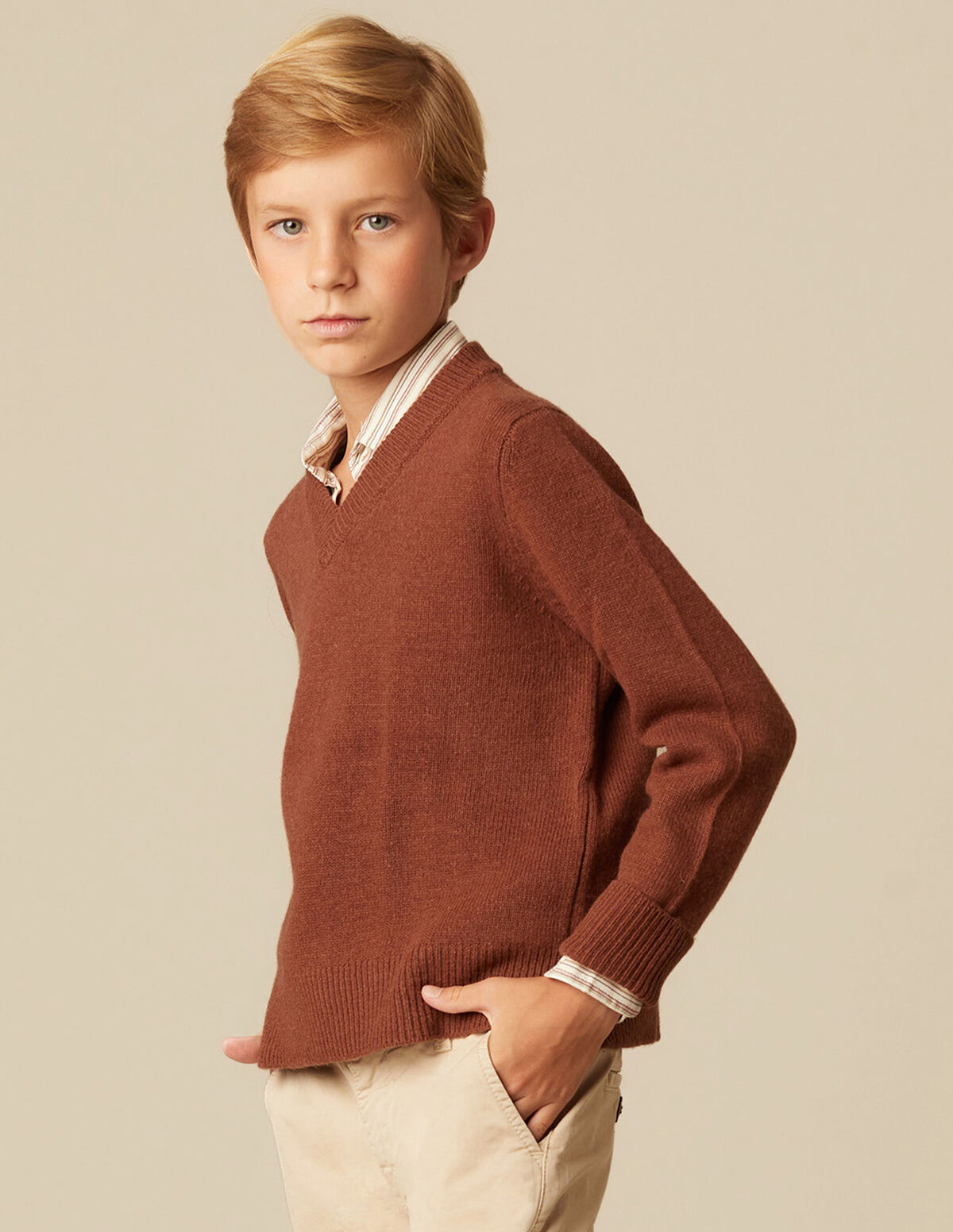 JERSEY CUELLO PICO GRIS