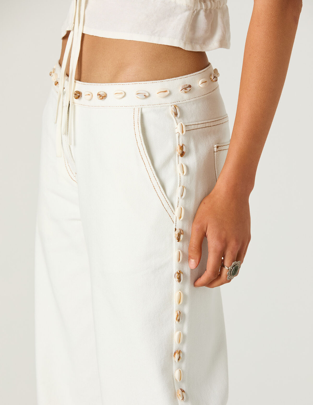 PANTALON DENIM CONCHAS 