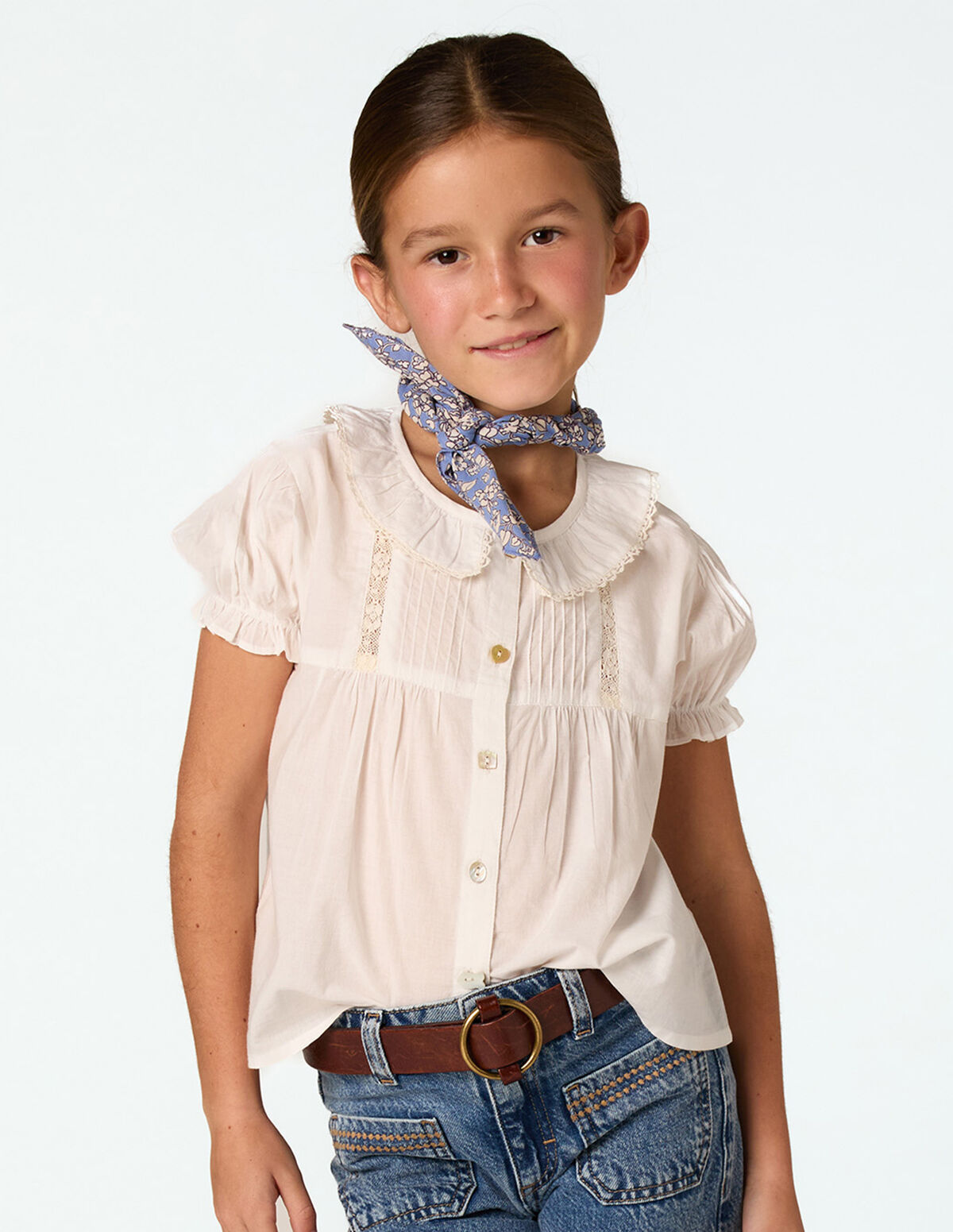 WHITE BUTTONED SHIRT