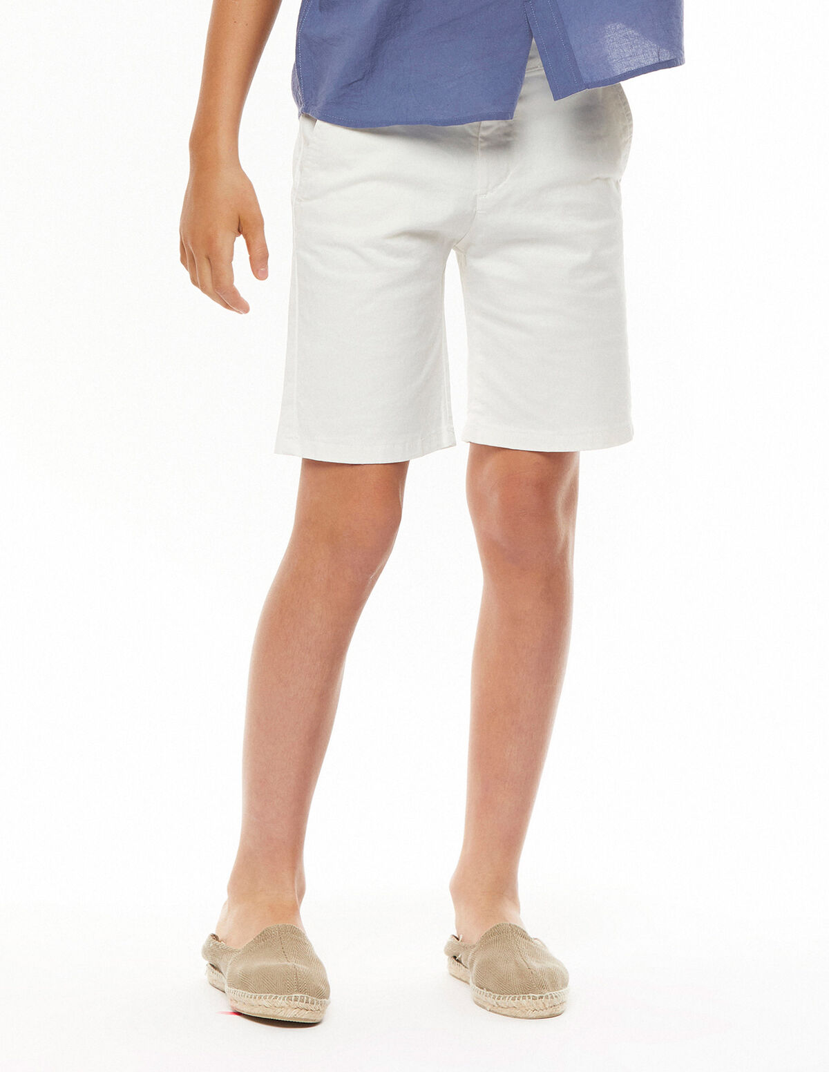 Chino court blanc 