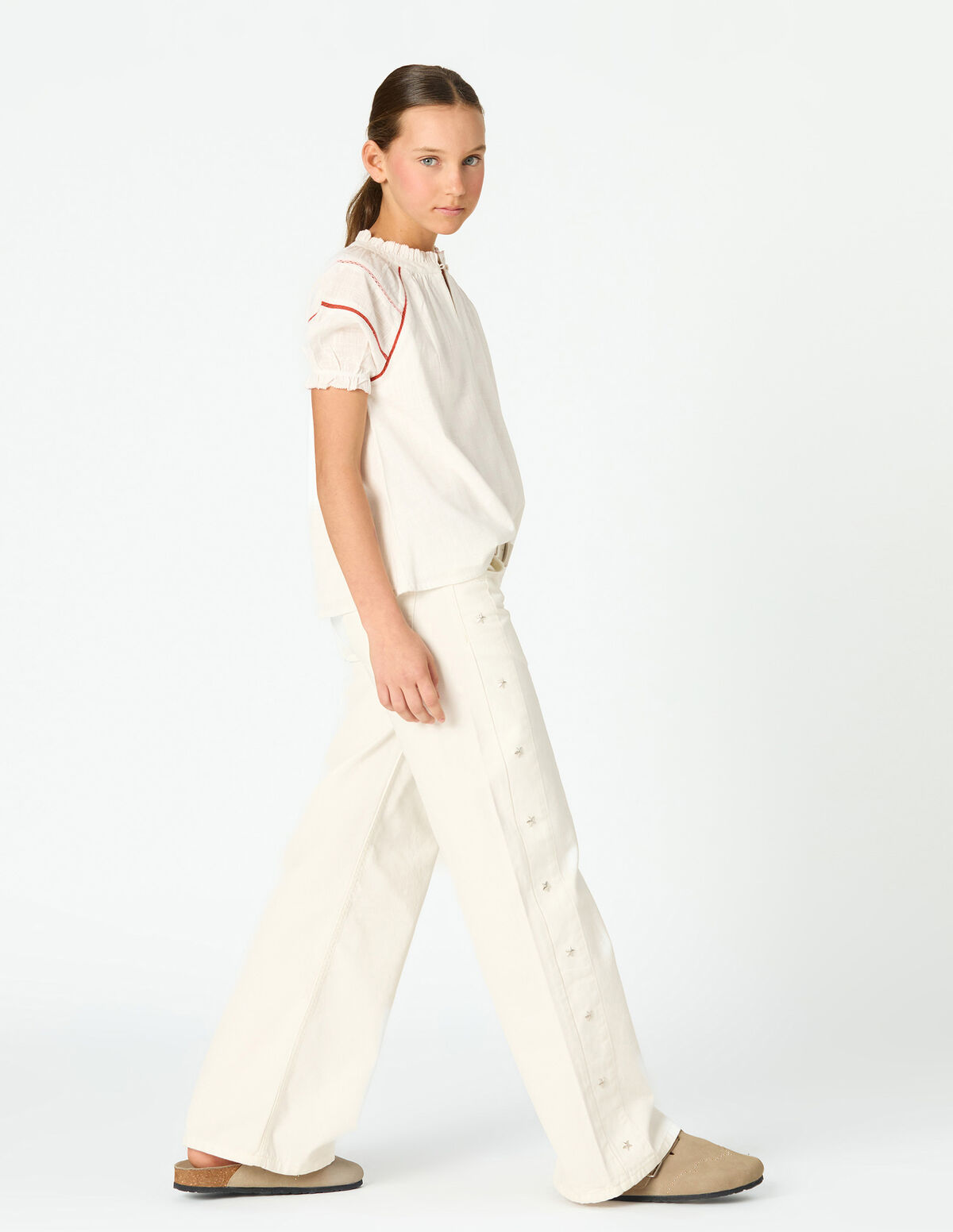 JEANS ESTRELAS LATERAL BRANCO