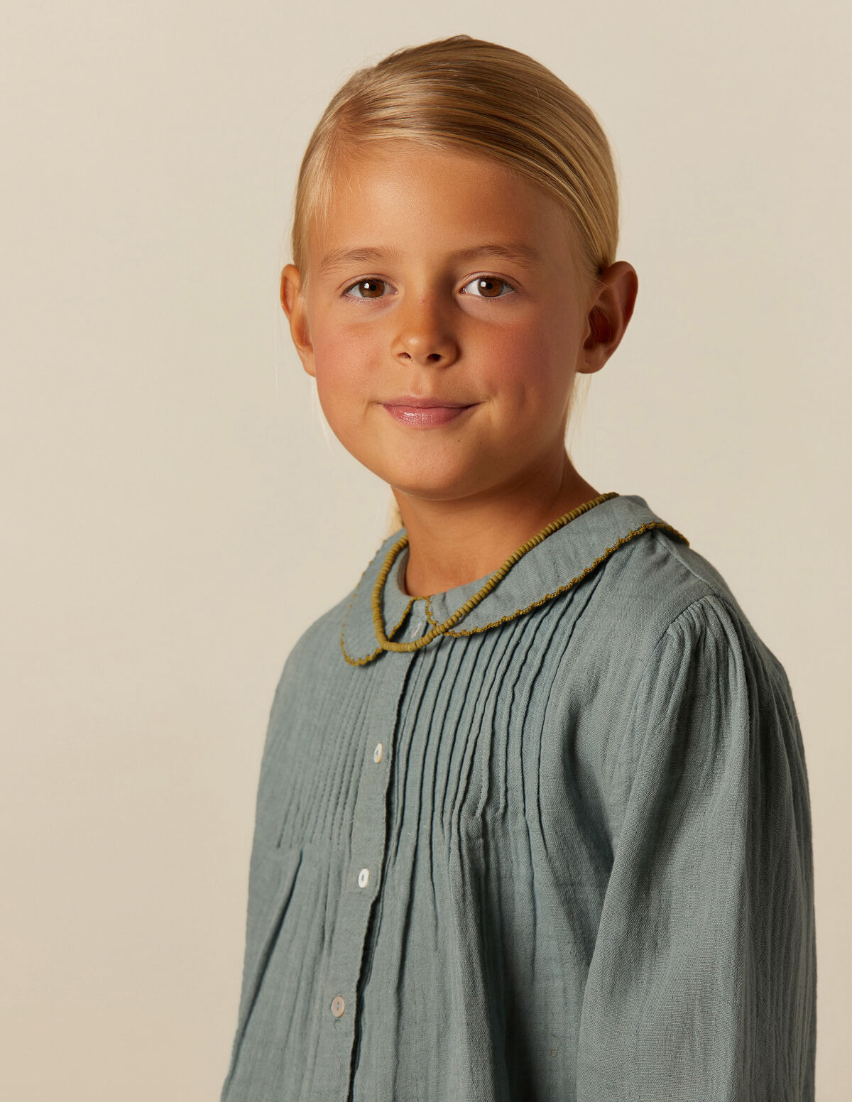 CAMISA VERDE PESPONTO MOSTARDA