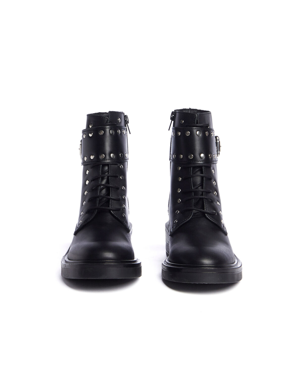 Botas cordones tachuelas 