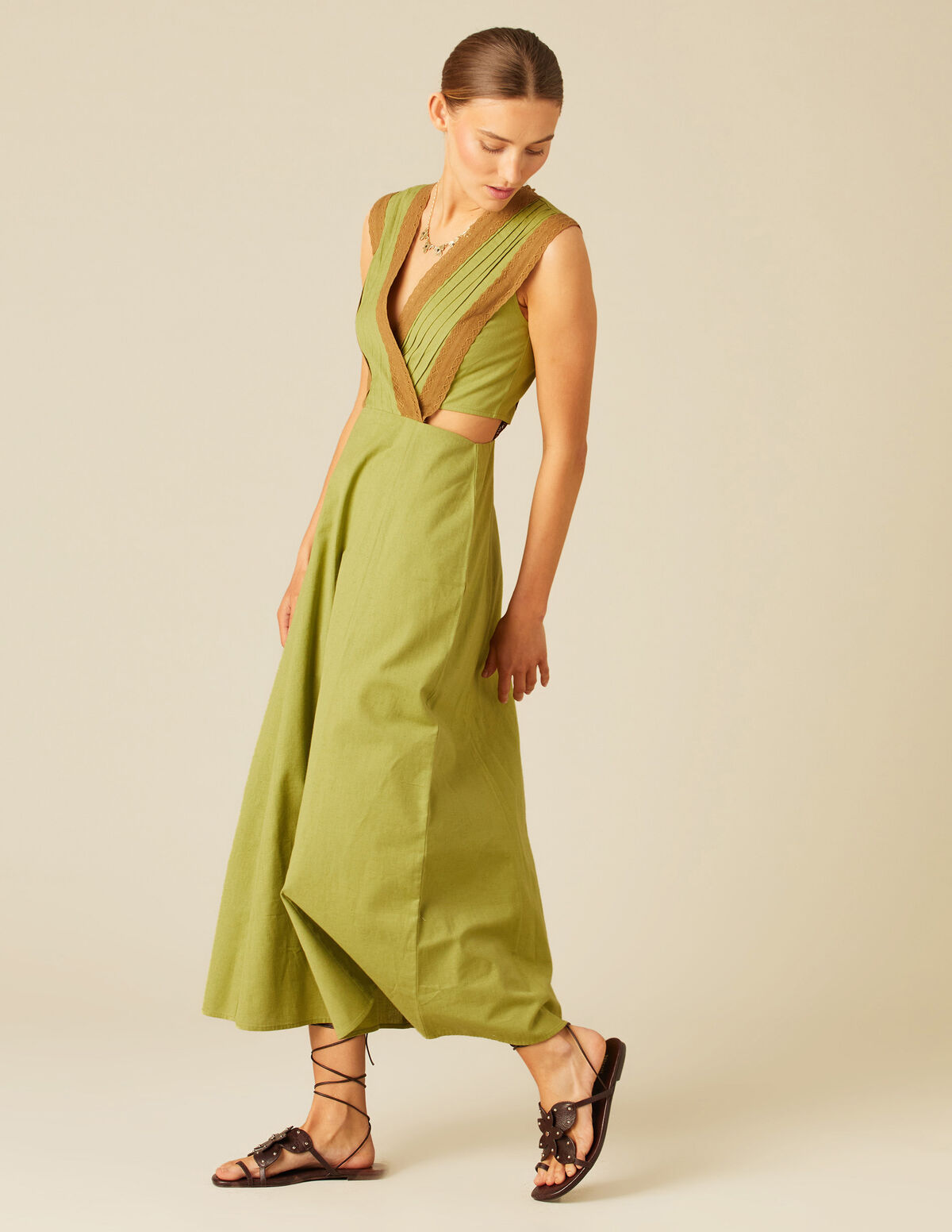 VESTIDO VERDE ENCAJE WALNUT