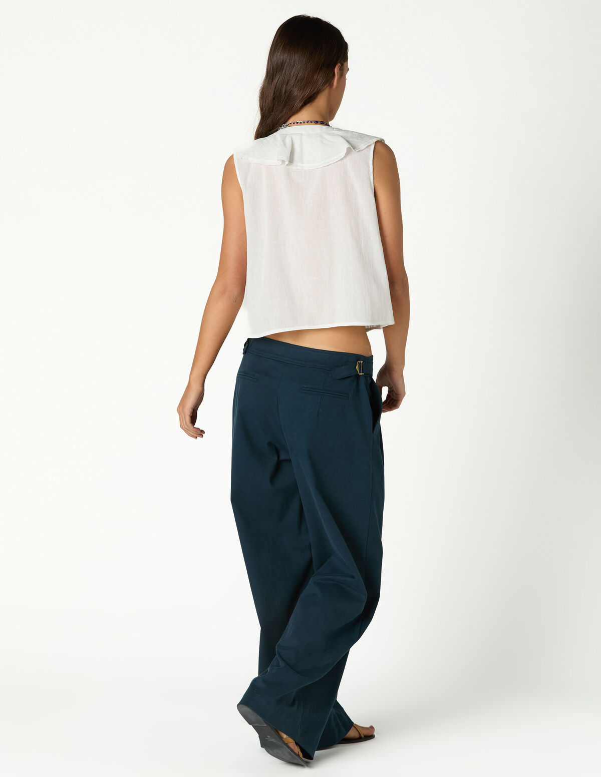 ANTHRACITE SLEEVELESS RUFFLE TOP