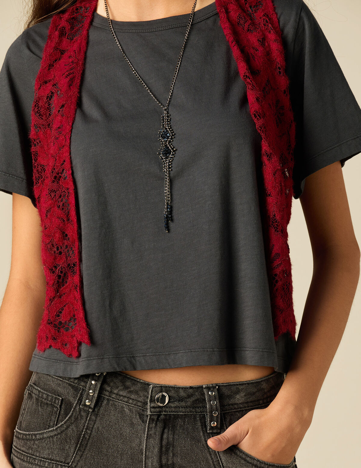 COLETE RENDAS VERMELHO