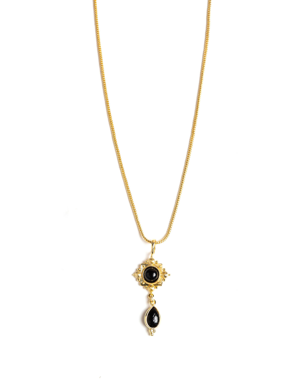 MAROON SQUARE NECKLACE