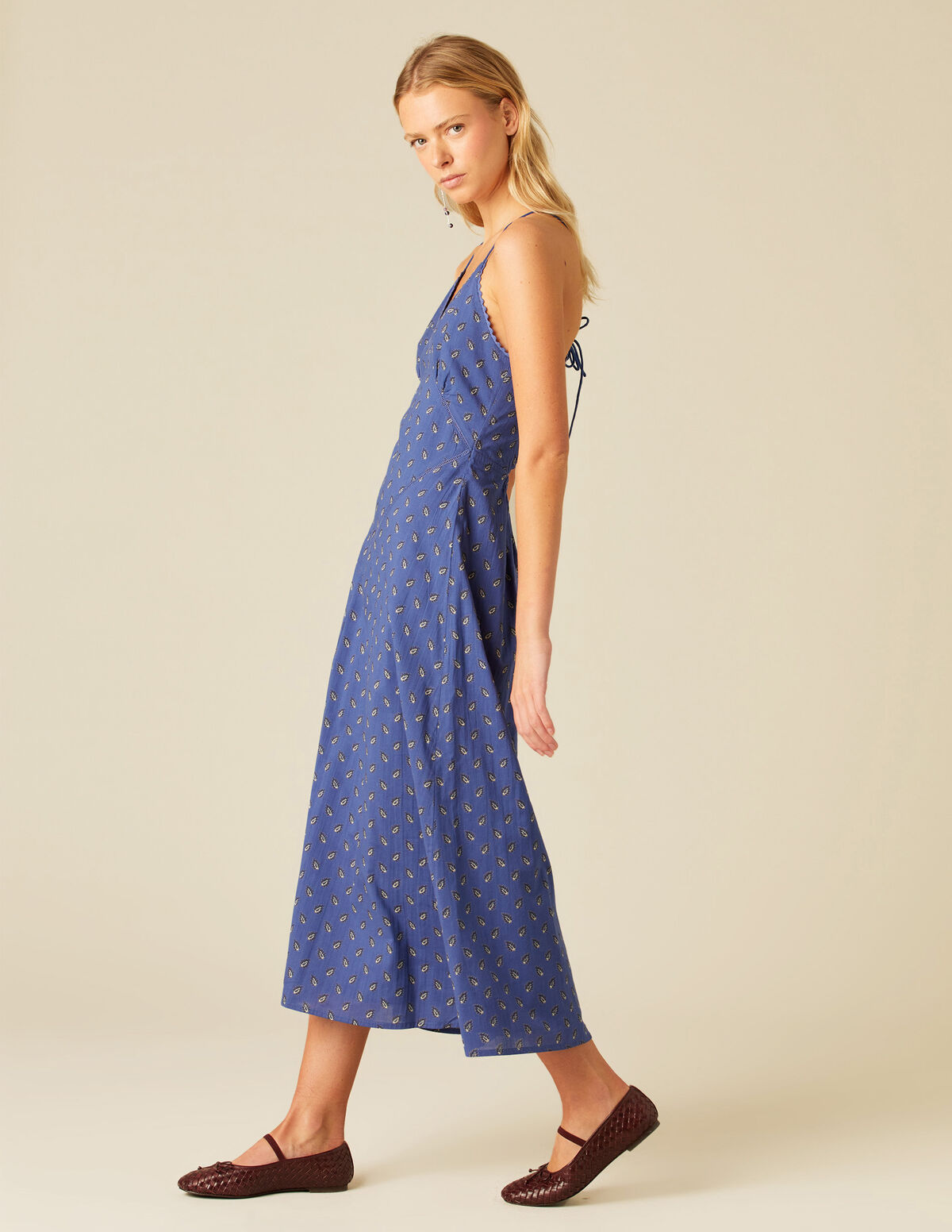 VESTIDO TIRANTES HOJAS AZUL