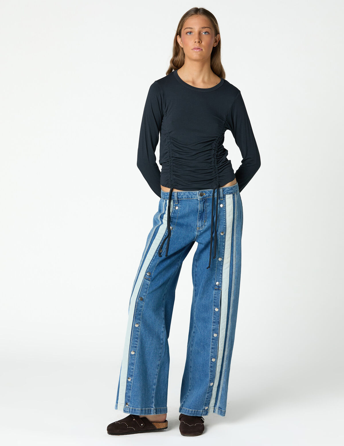 BLUE BUTTONED JEANS