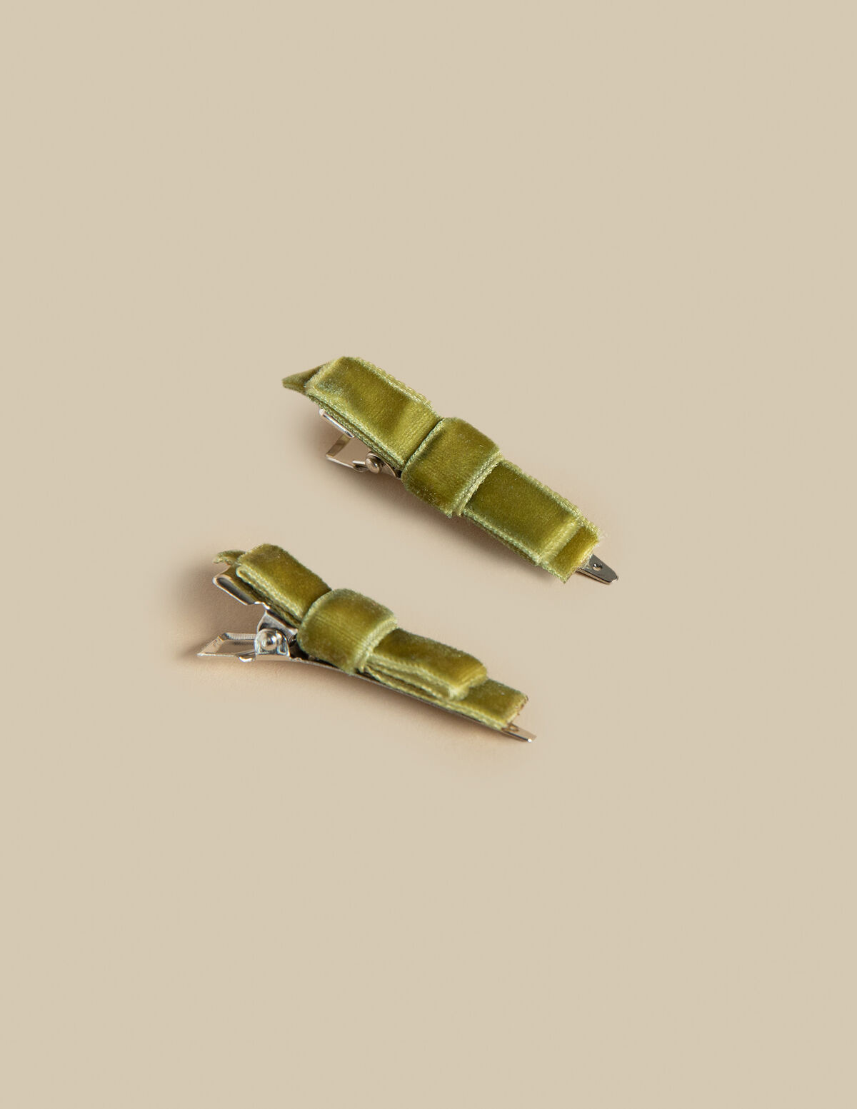 2 MUSTARD VELVET BOWS