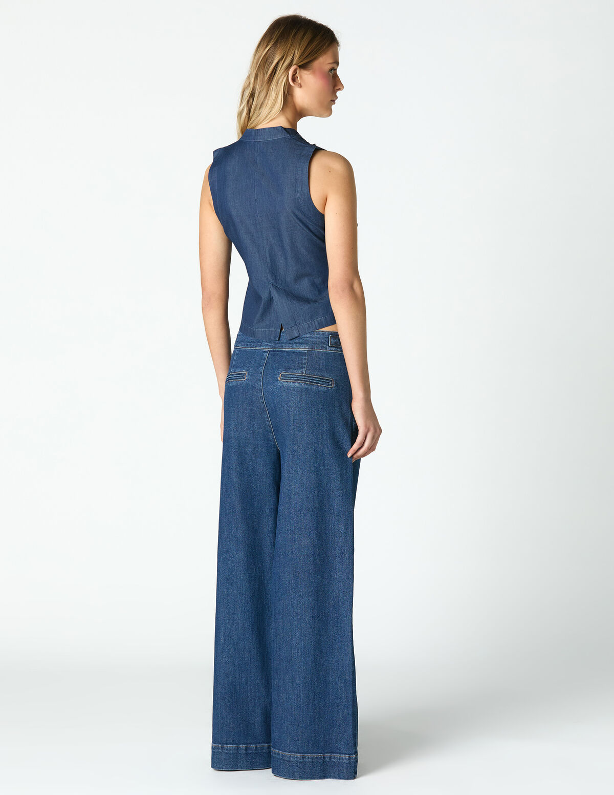 DENIM EMBROIDERED TOP