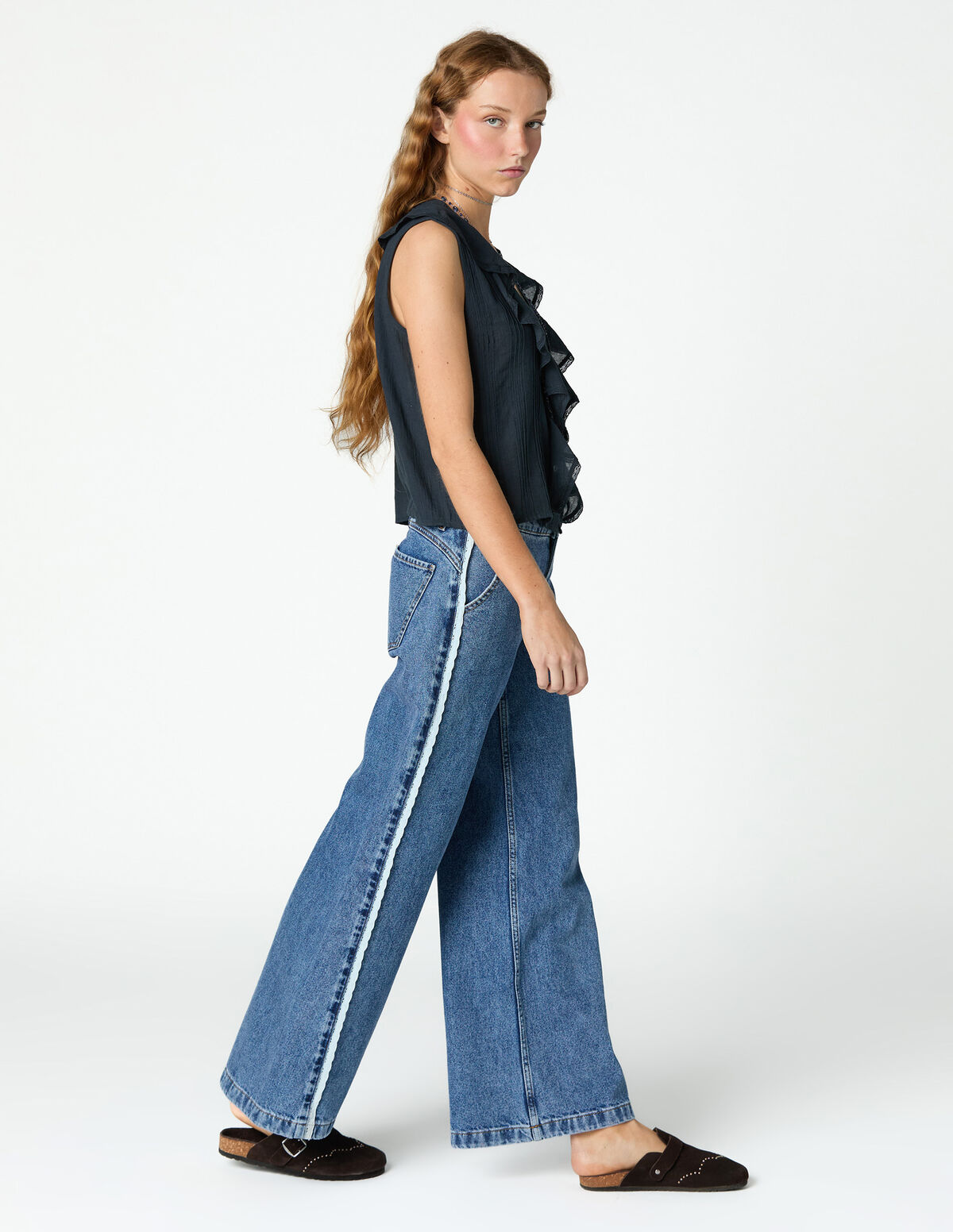 ANTHRACITE SLEEVELESS RUFFLE TOP