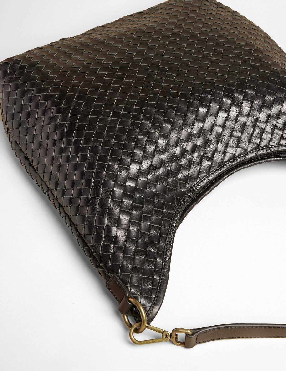 MALA ENTRAN&Ccedil;ADA CASTANHO