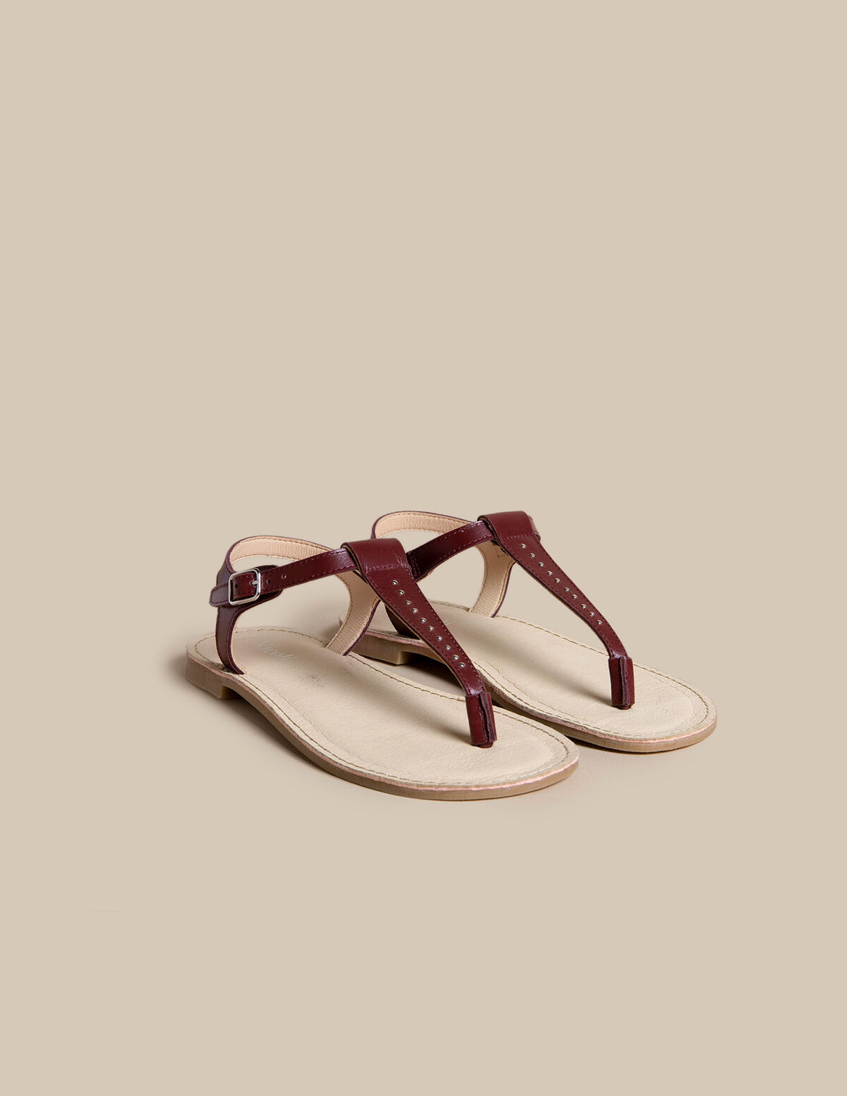 SANDALIA TACHAS