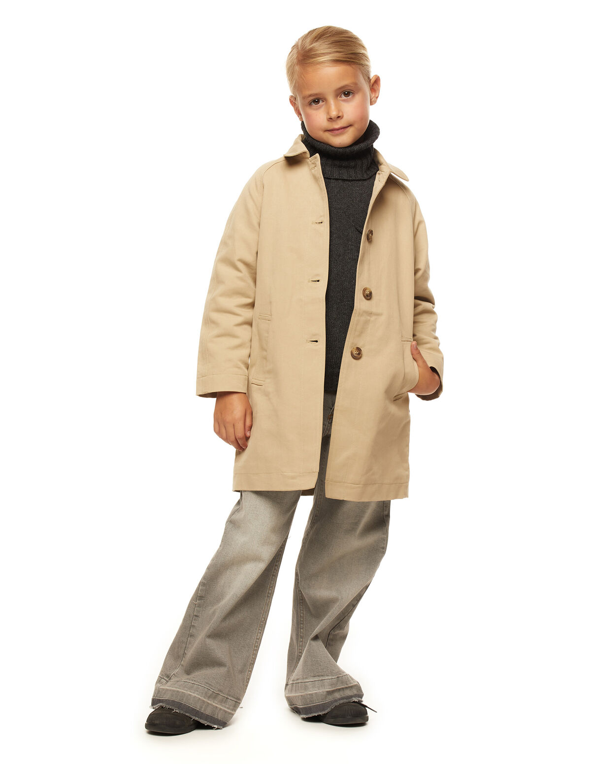 SAND-COLOURED TRENCH COAT