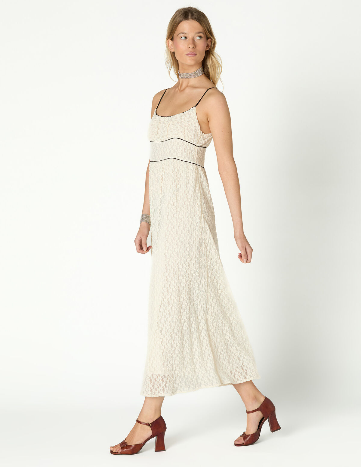 VESTIDO RENDA &Eacute;CRU