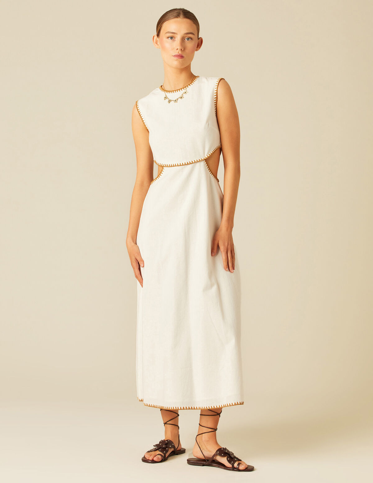 VESTIDO ABERTURAS STITCHING