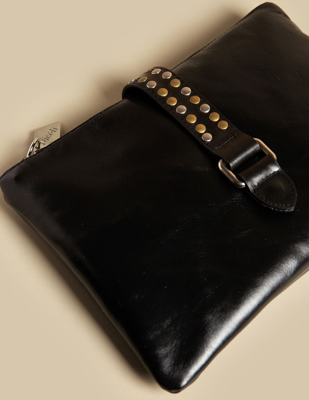 FUNDA PQ NEGRA TACH