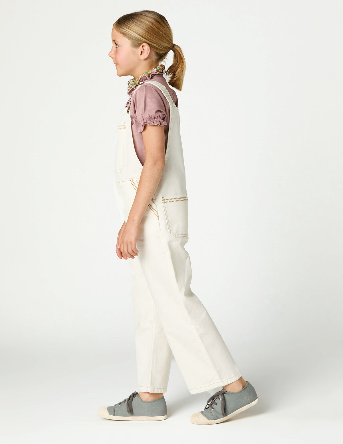 SALOPETTE BLANCHE POCHES BROD&Eacute;ES