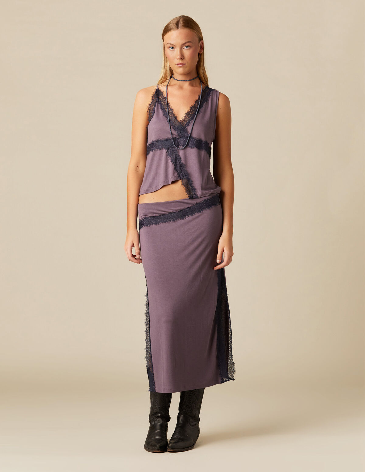 FALDA AZUL ENCAJE CONTRASTE